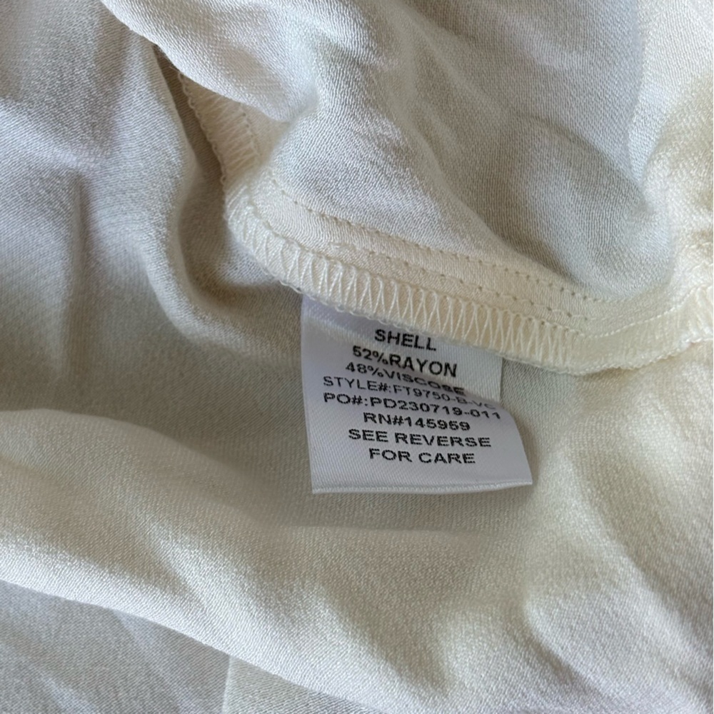 Vici's Dolls Kayla Satin Button Down Top in Cream Large - Picture 5 of 5